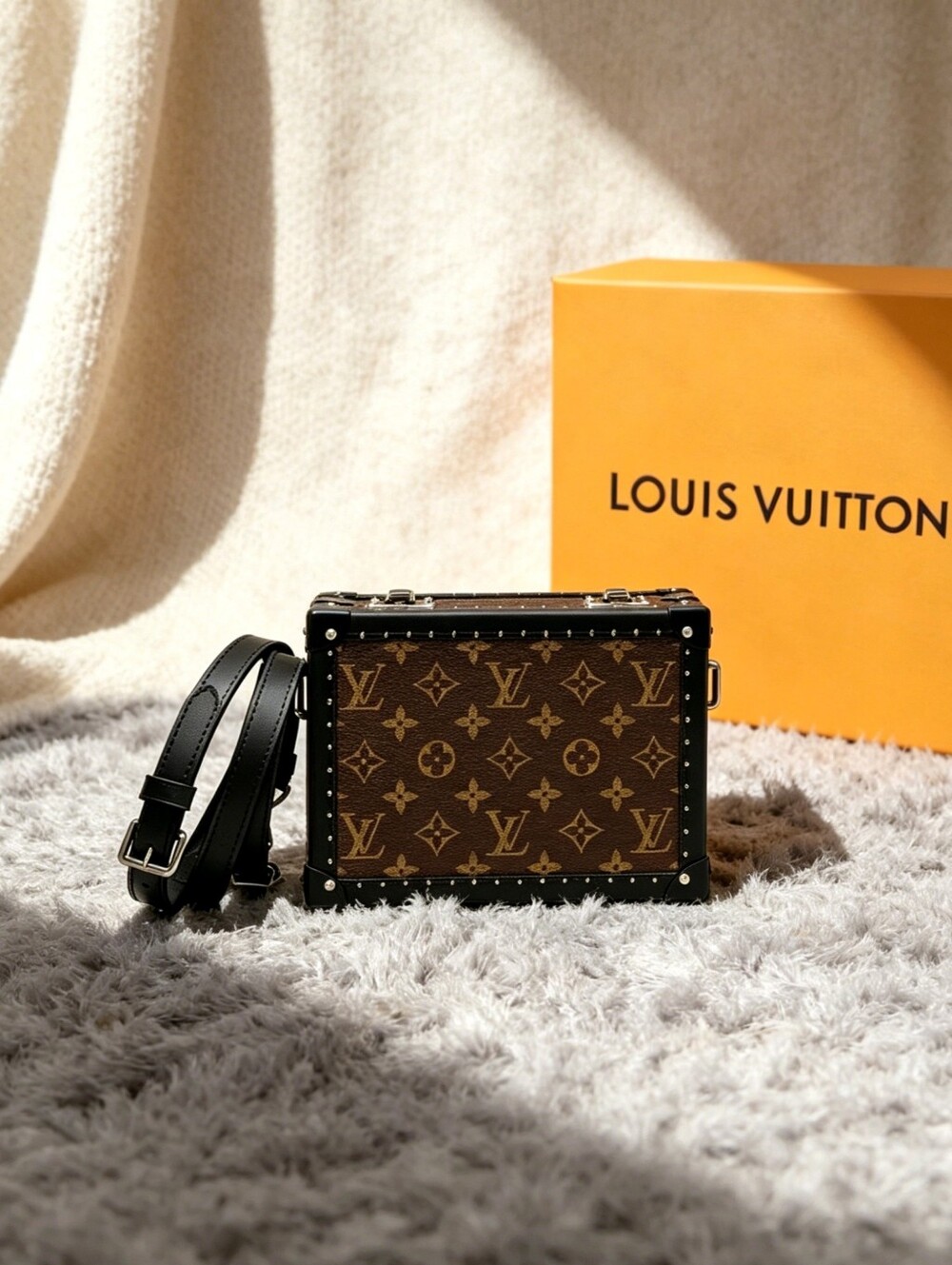 Louis Vuitton Clutch Box Monogram Macassar